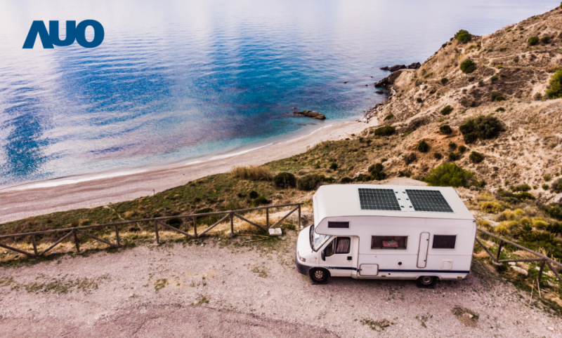 「可撓輕量化太陽光電板SunCurva」使用輕量特殊耐候型複合板取代傳統太陽能板的玻璃前板，不僅降低70%重量，每米平方僅3Kg；具有抗衝擊性能及通過電磁相容性測試，可應用於交通運輸工具，如露營車、遊艇等